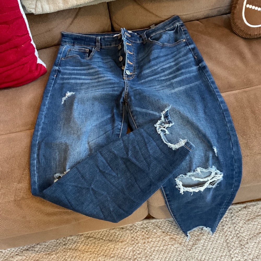 Celebrity Pink Distressed high waisted jeans size 15
